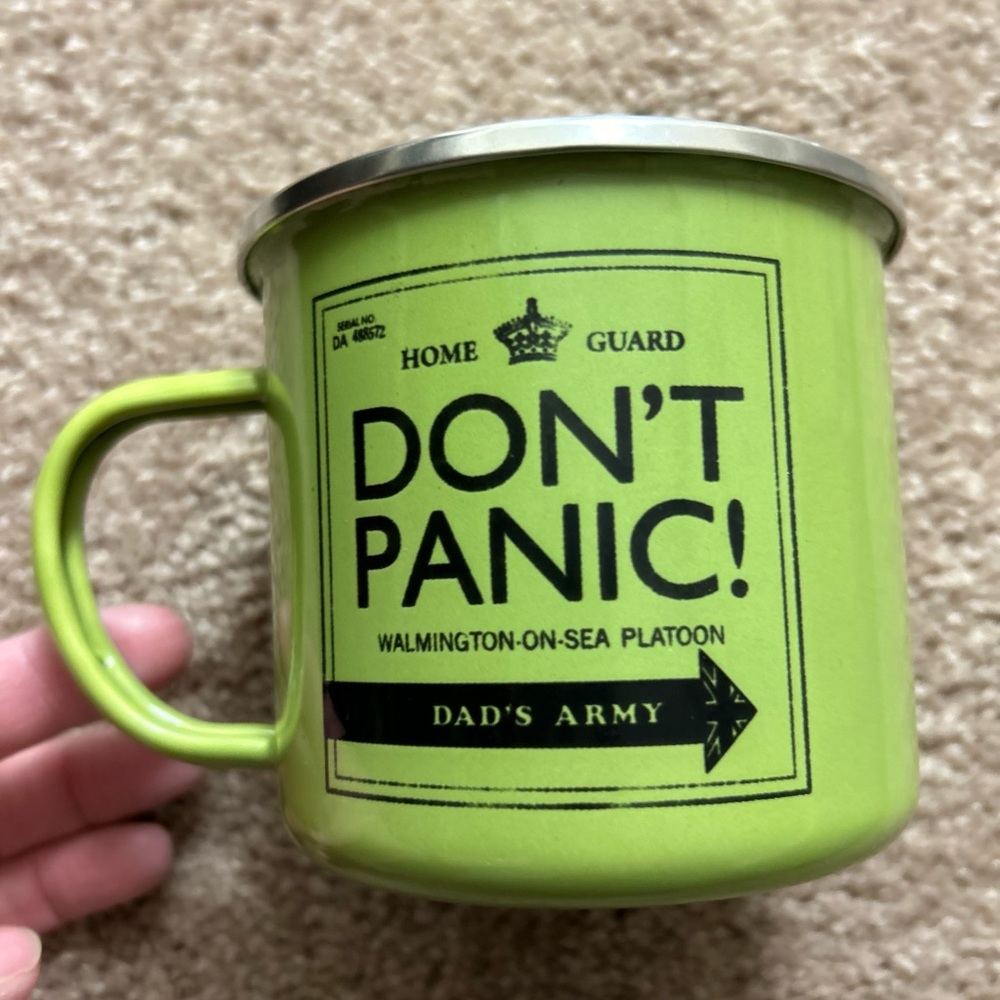 Metal Dads cup.  Great for Christmas  or birthday! New!